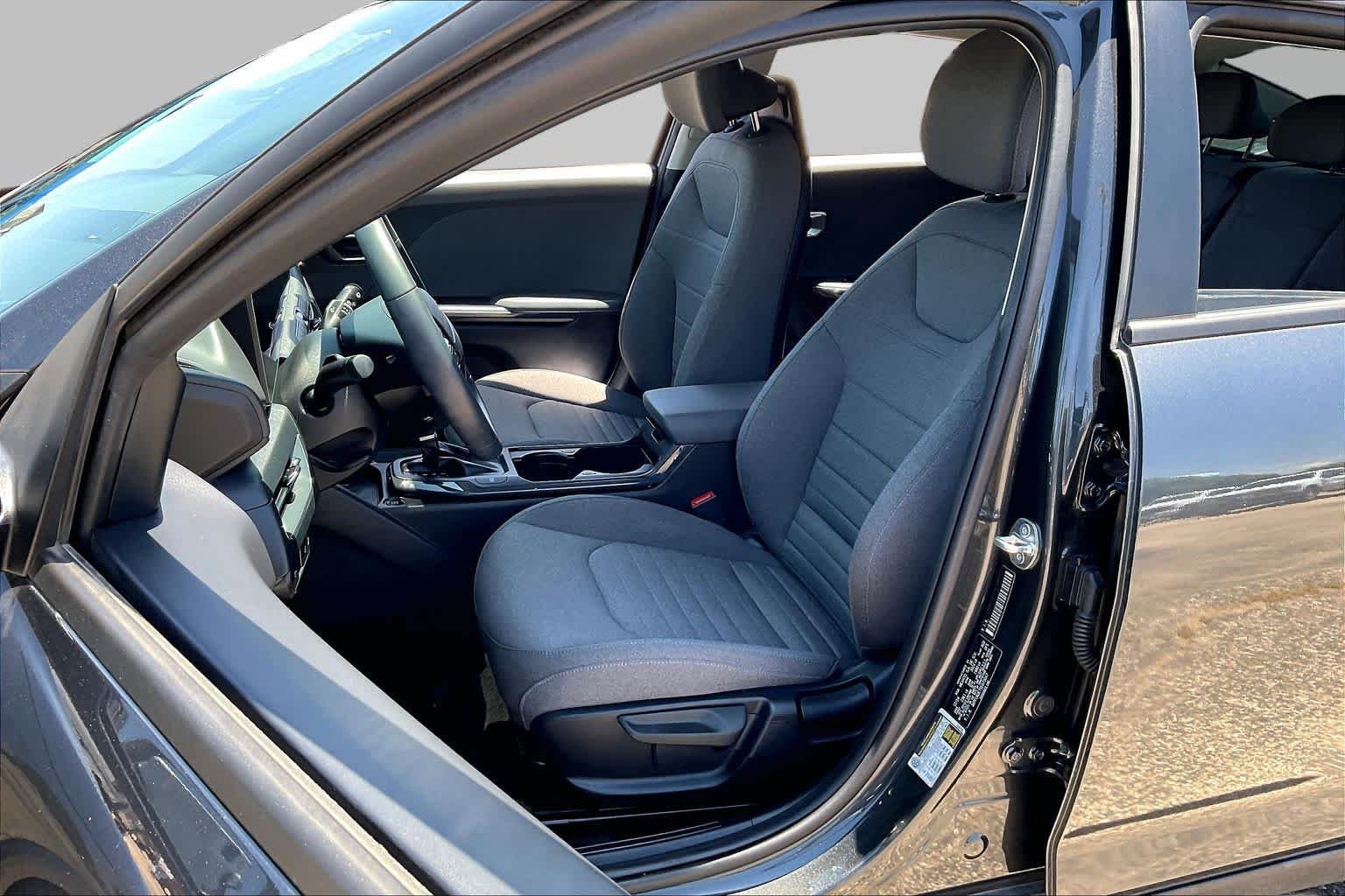 Used 2025 Interstellar Gray Kia EX image 8