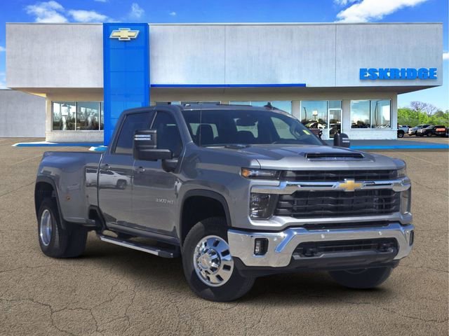 2025 Chevrolet Silverado HD LT 4WD Crew Cab Long Box DRW's photo