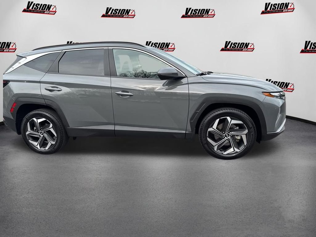 Used 2024 Gray Hyundai SEL image 4