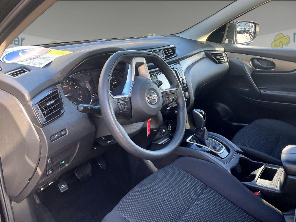 Used 2019 Black Nissan S image 8