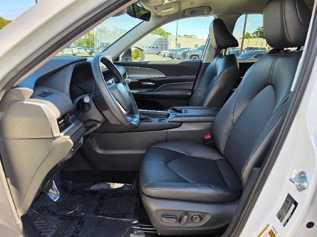 Used 2024 Beige Toyota XLE image 21