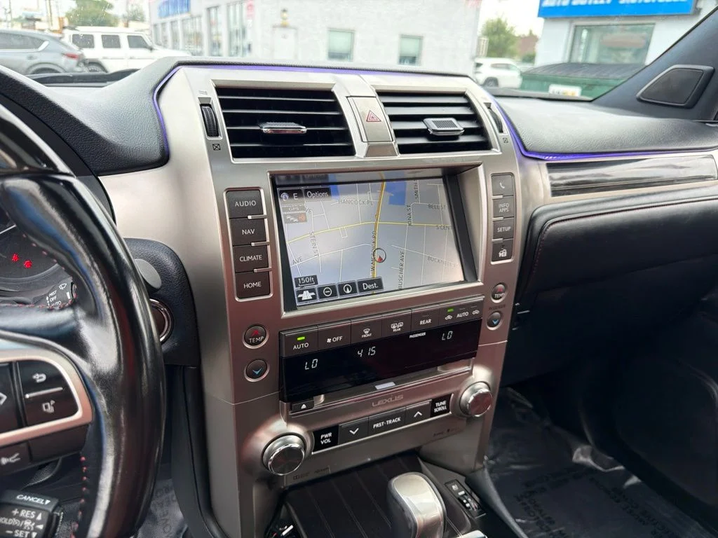 Used 2021 White Lexus 460 image 37