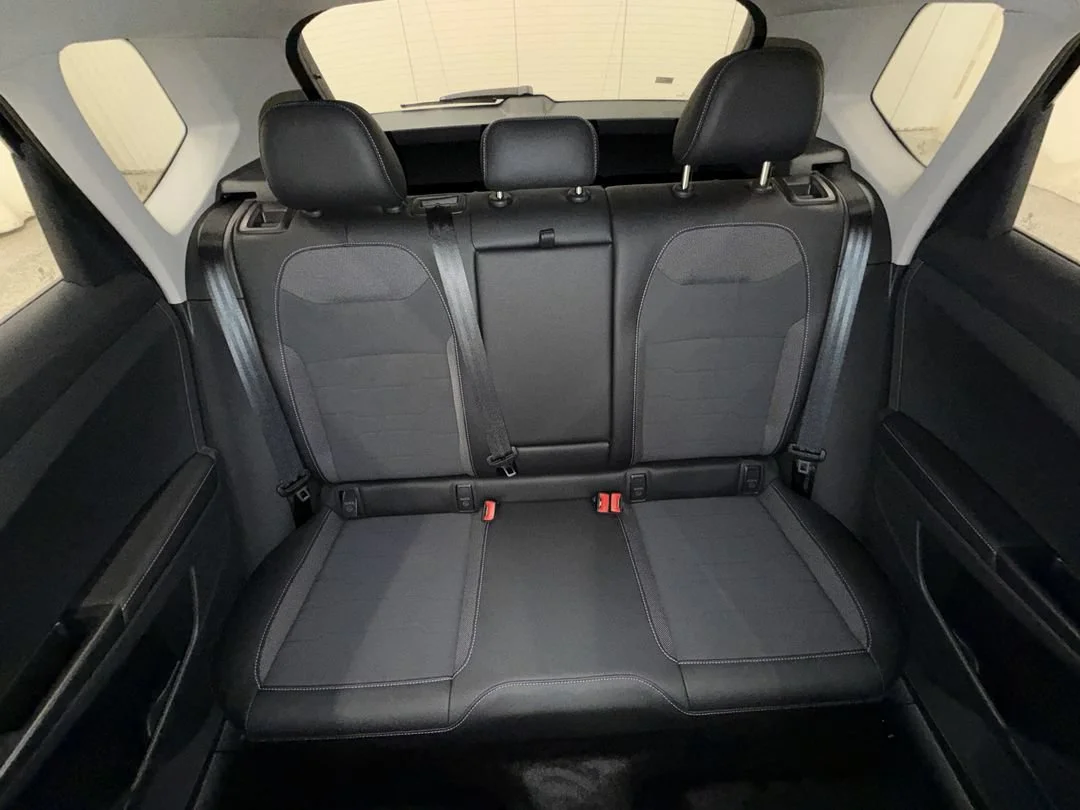 New 2026 Deep Black Pearl Volkswagen SE Black image 21