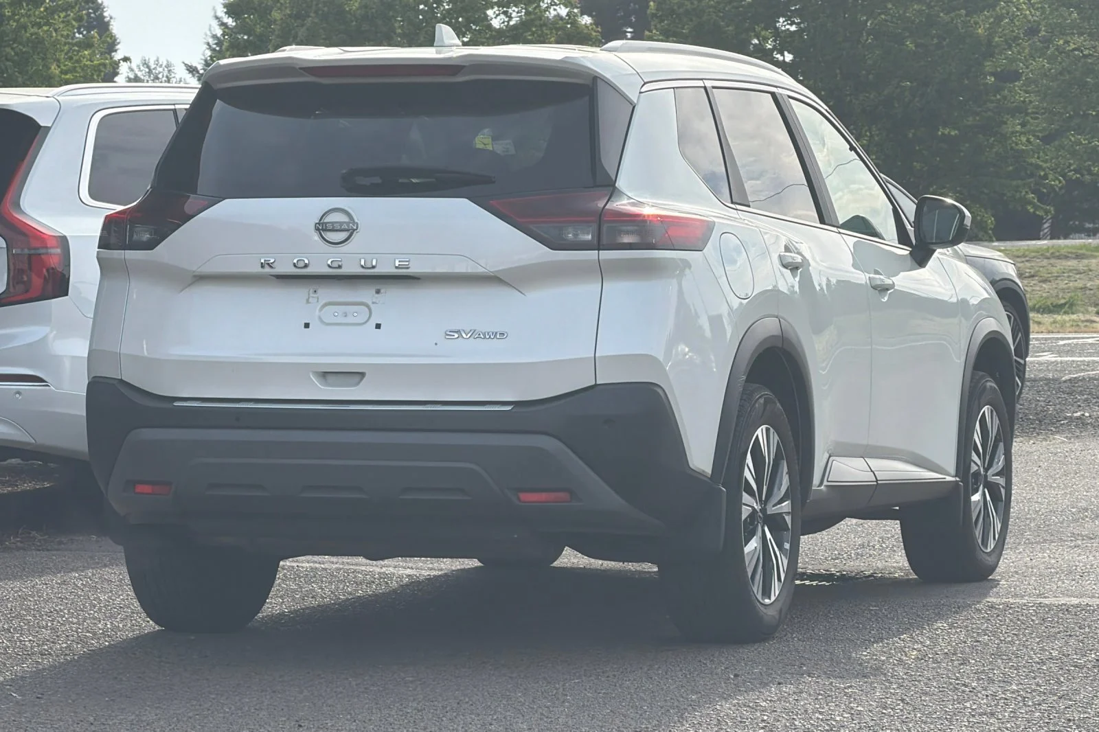 Used 2023 Pearl White Tricoat Nissan SV image 4