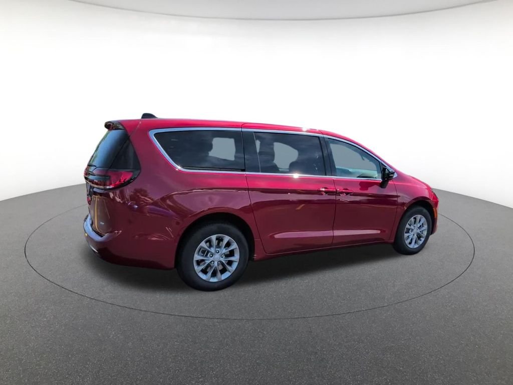 New 2027 Red Hot Pearl-Coat Exterior Paint Chrysler  image 4