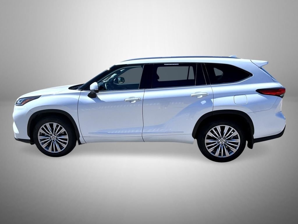 Used 2022 Beige Toyota Platinum image 8