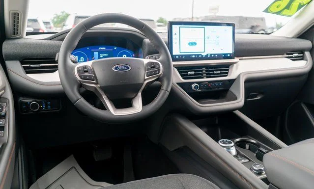 New 2026 Gray Ford Active image 10