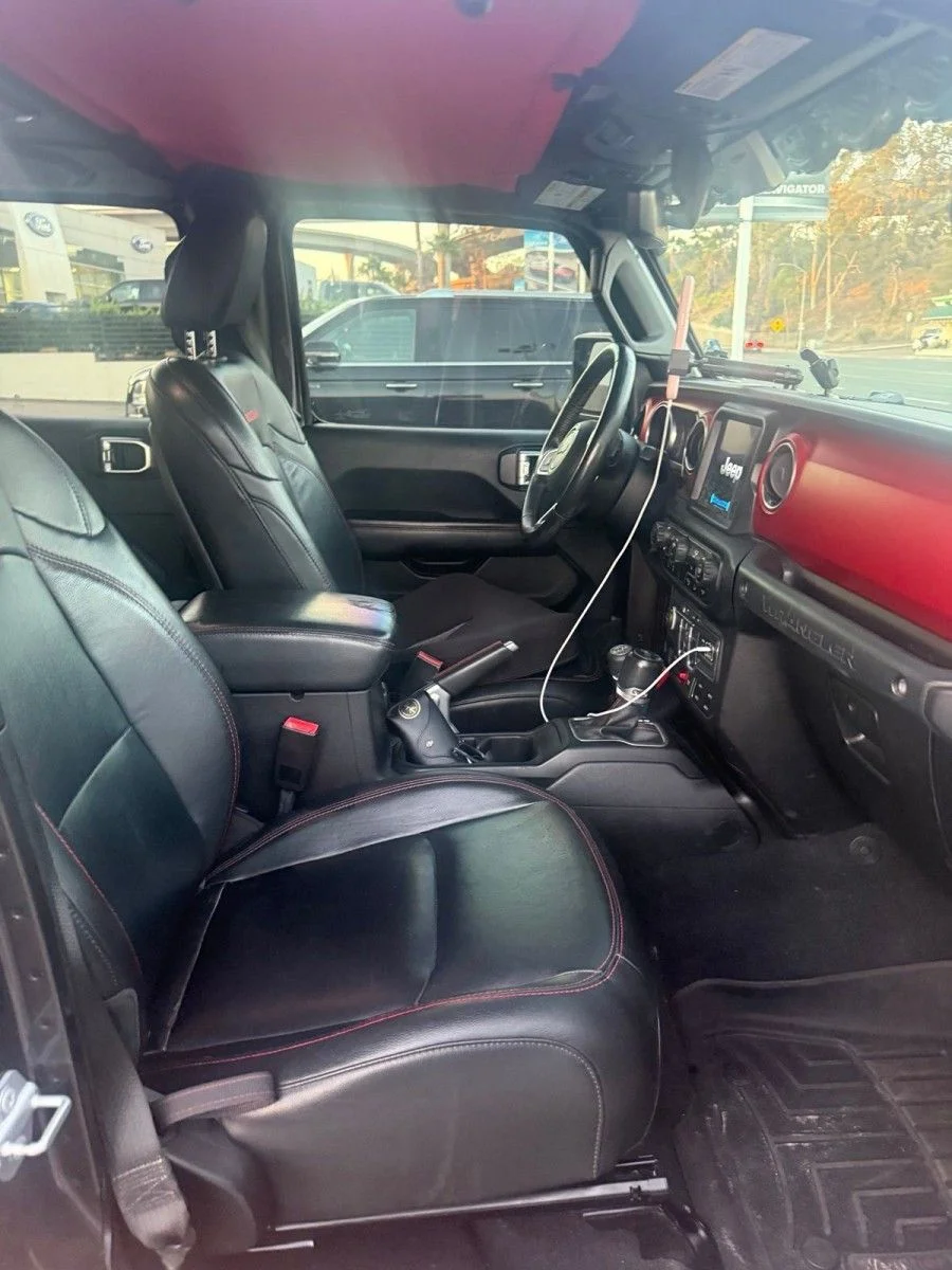 Used 2018 Gray Jeep Unlimited Rubicon image 2