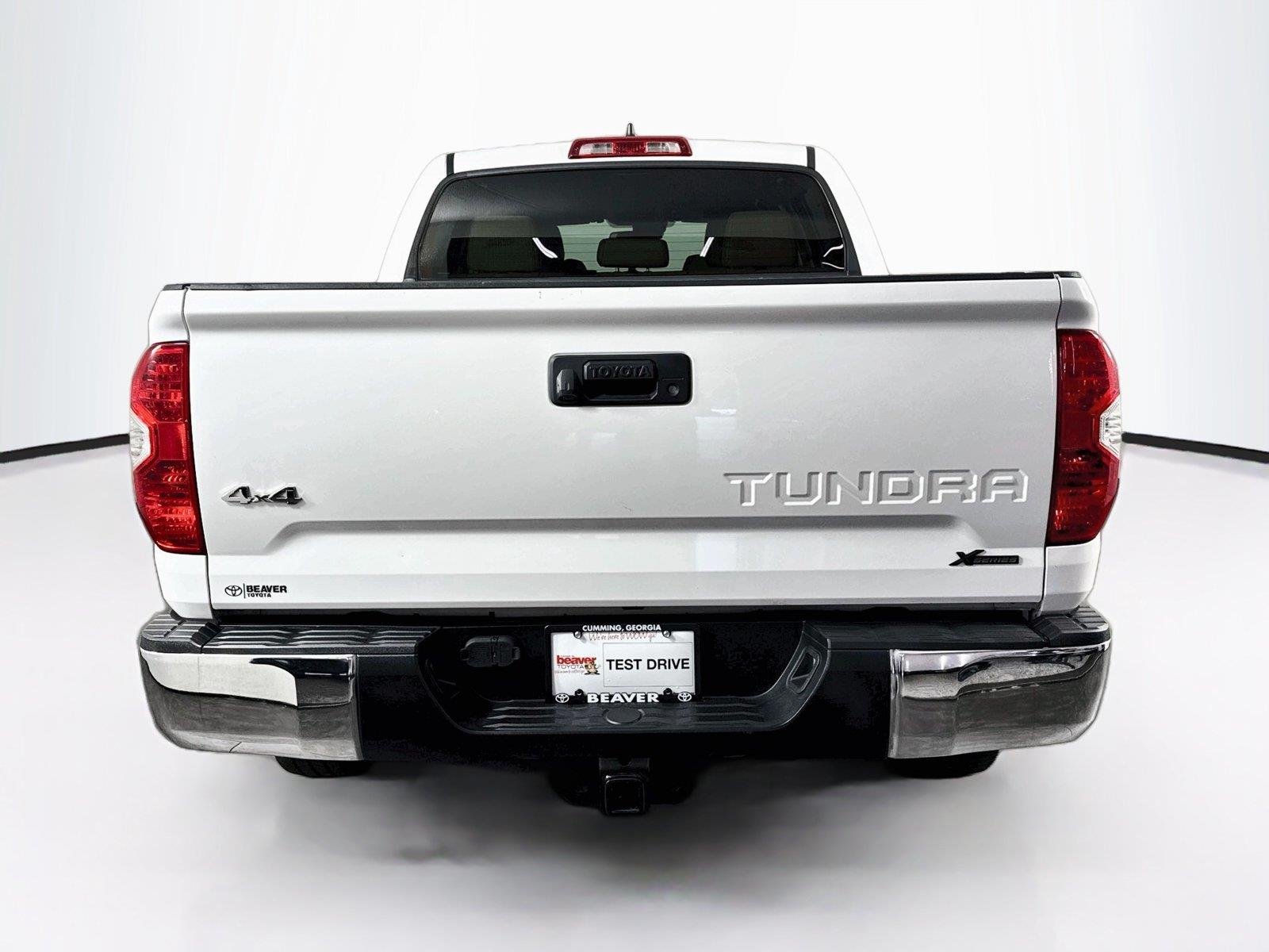 Used 2020 Super White Toyota SR5 image 10