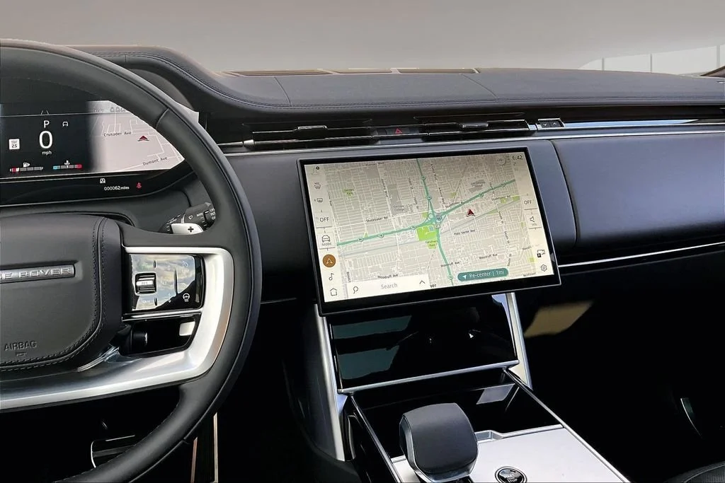 New 2026 Santorini Black LAND ROVER SE image 6
