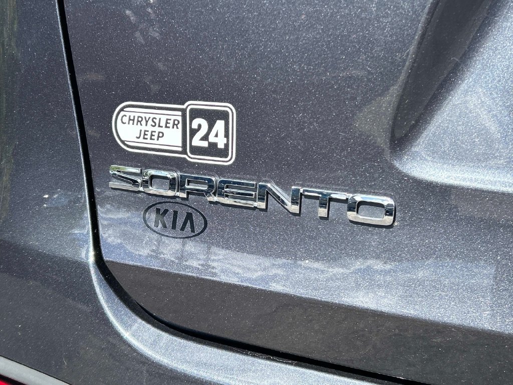 Used 2016 Gray Kia EX image 14
