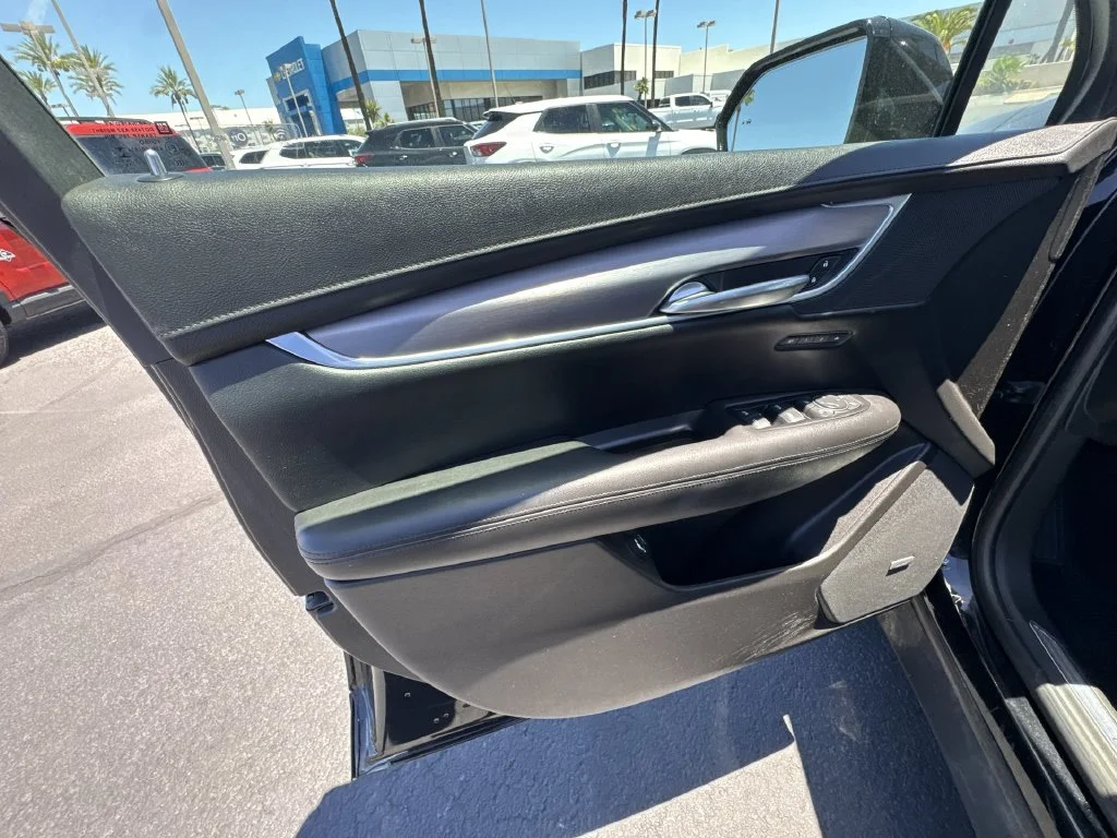 Used 2017 Black Cadillac Luxury image 23