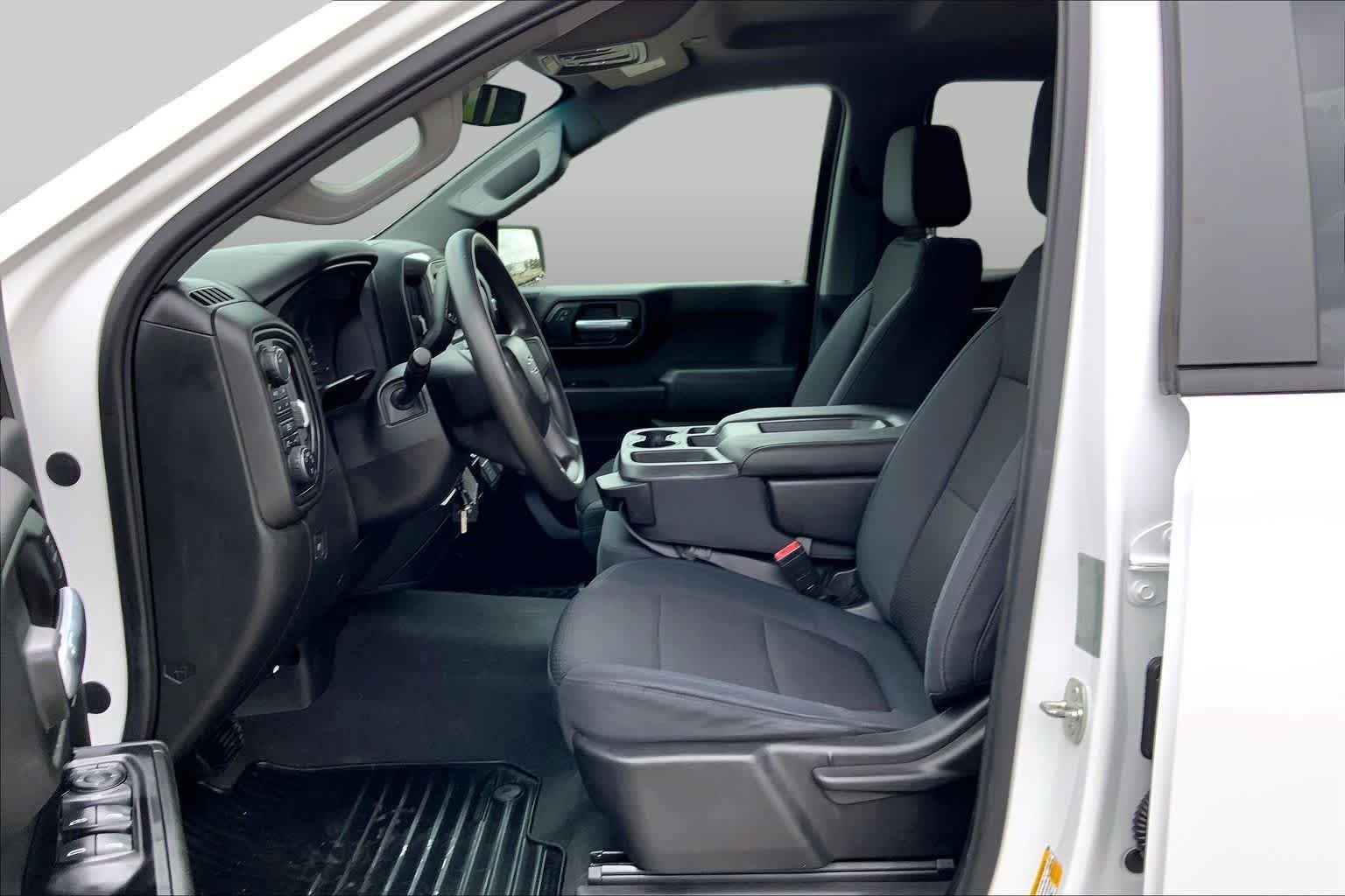 Used 2019 SUMMIT WHITE Chevrolet Custom Trail Boss image 6