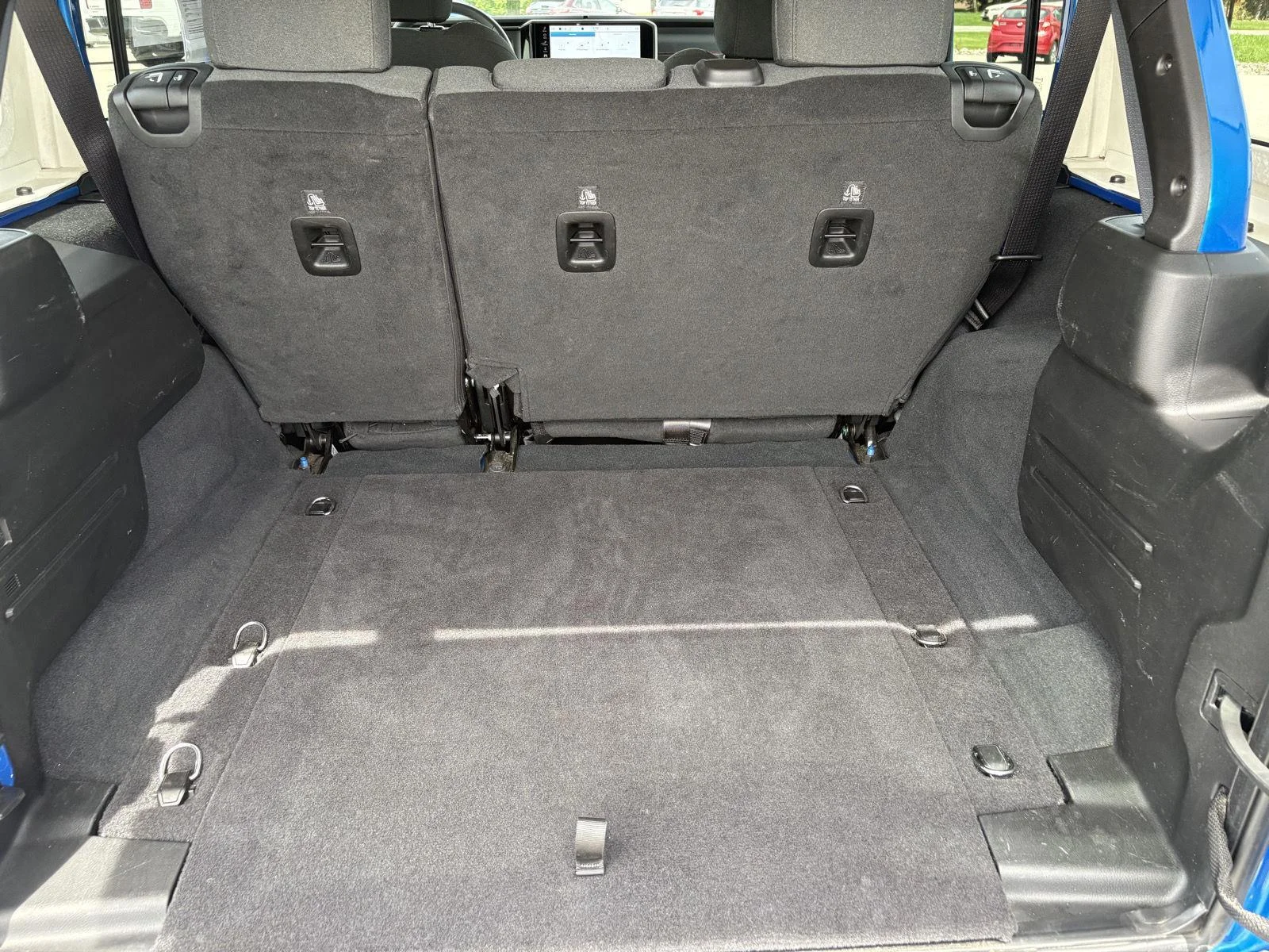 Used 2025 Hydro Blue Pearlcoat Jeep Rubicon image 31