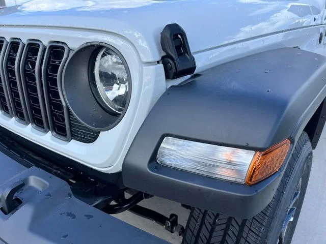New 2026 Bright White Clearcoat Jeep  image 13