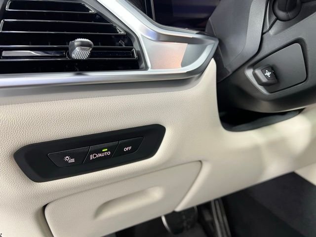 New 2026 Gray BMW xDrive40i image 19