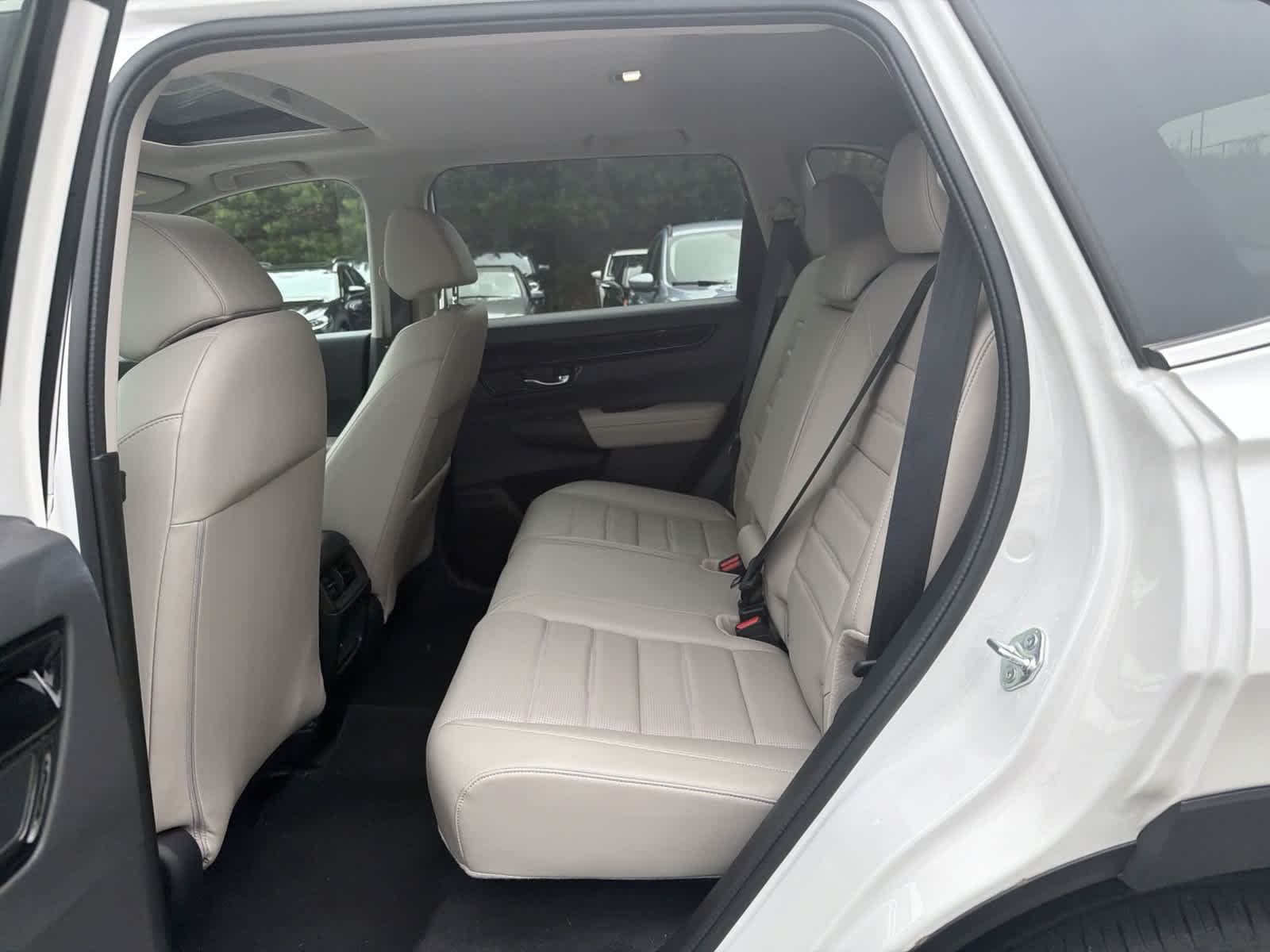 Used 2024 Platinum White Pearl Honda EX-L image 10