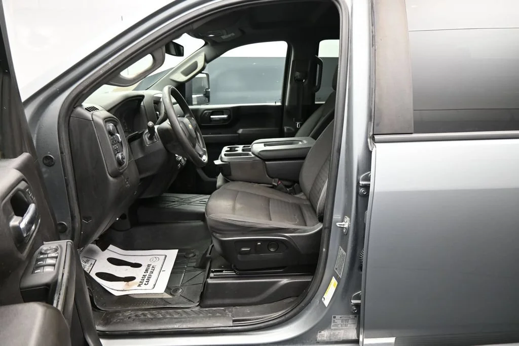 Used 2024 Gray Chevrolet Custom image 10