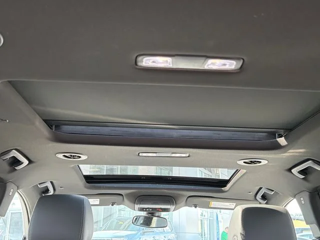 Used 2023  Buick Essence image 65