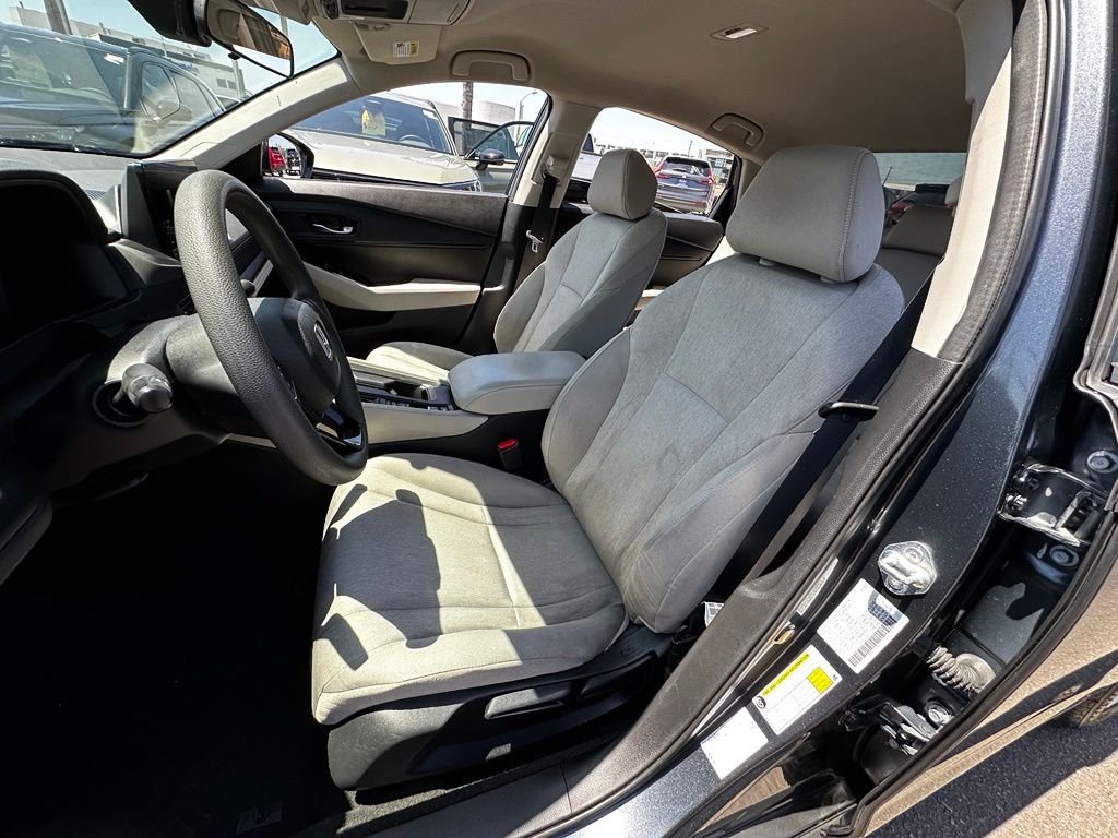 Used 2024  Honda LX image 22