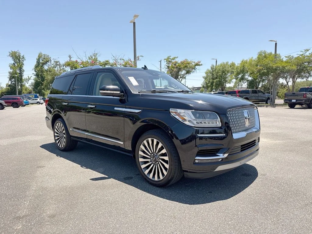 2019 Lincoln Navigator Reserve 4WD's photo