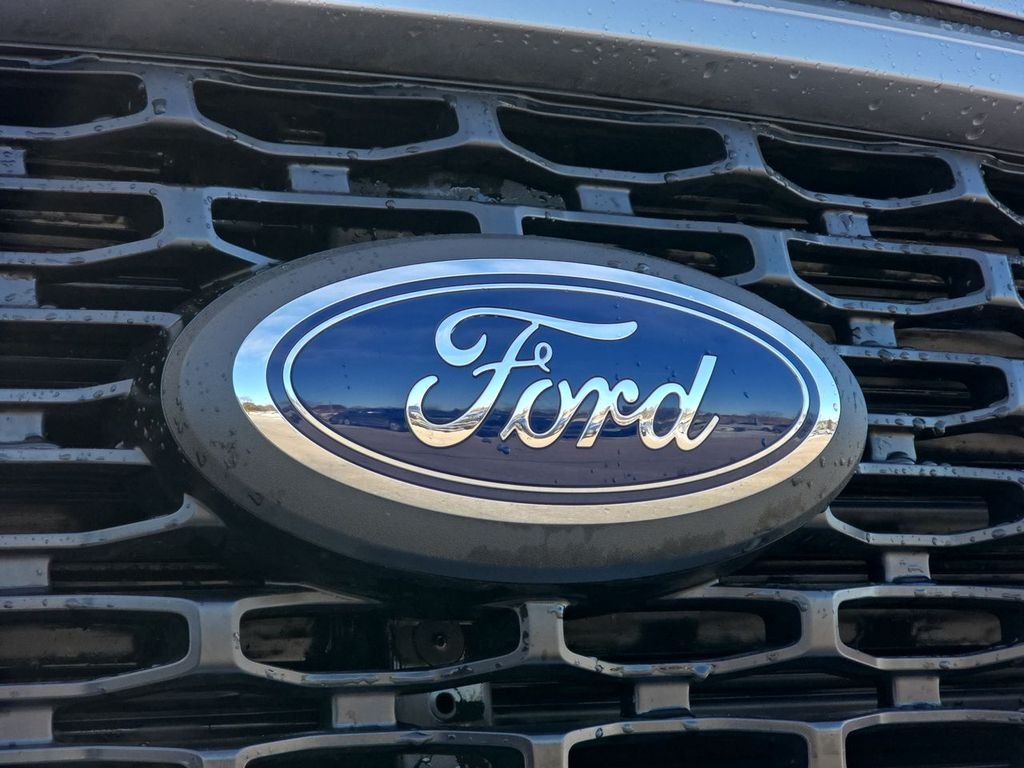 Used 2022 Silver Ford XL image 32