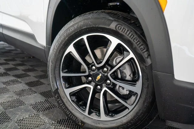 New 2026 Summit White Chevrolet LT image 8