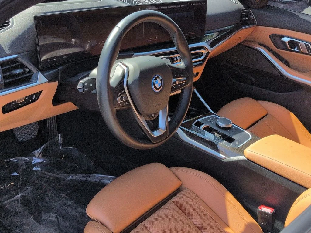 Used 2023 White BMW 330e iPerformance image 2