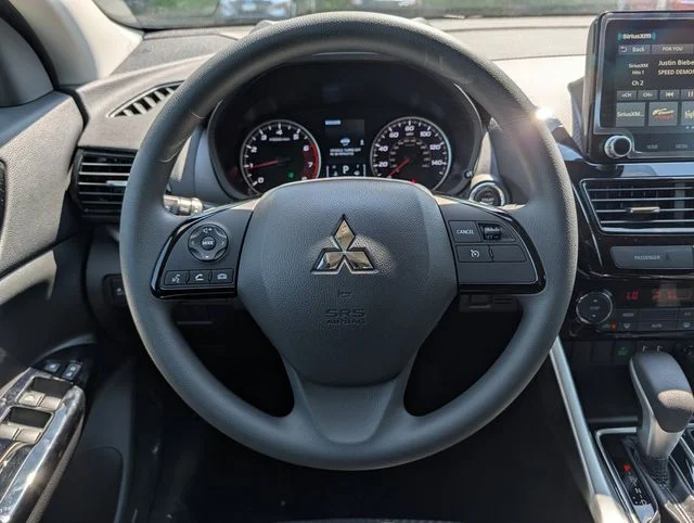 New 2026 Alloy Silver Metallic Mitsubishi LE image 7