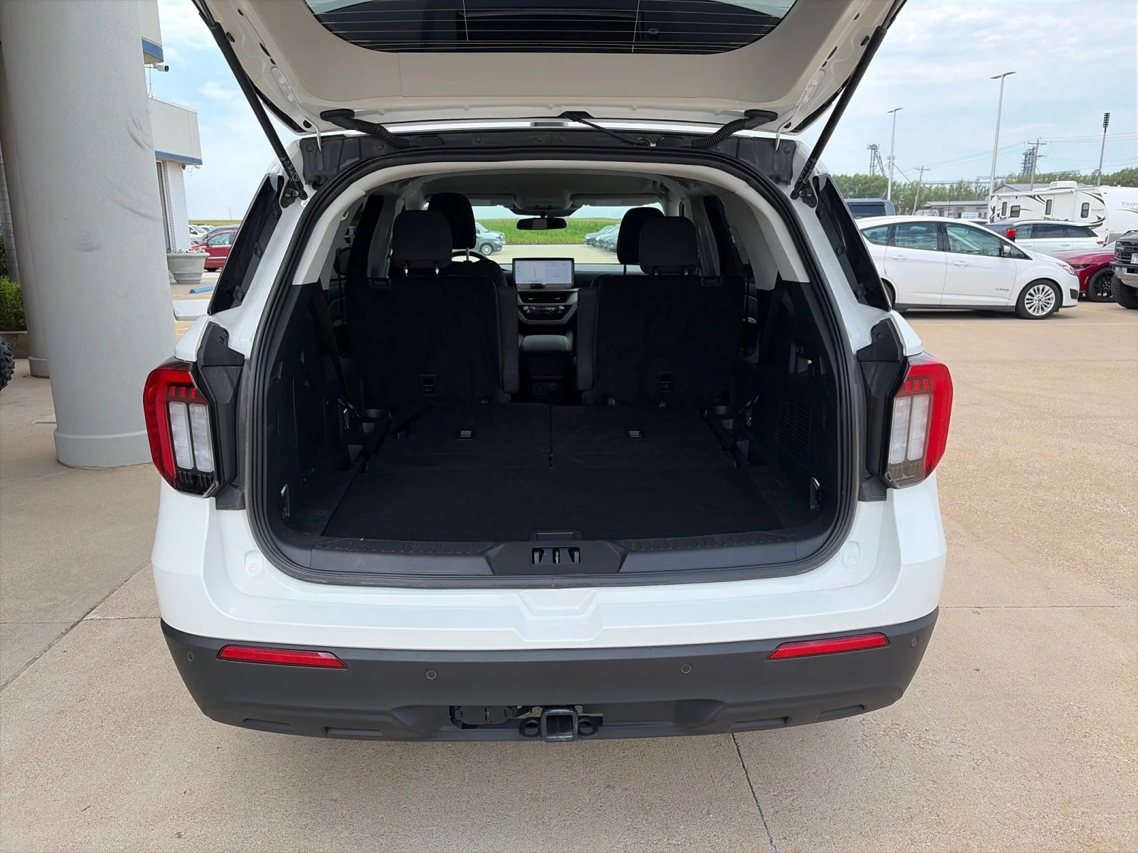 New 2026 Star White Metallic Tri-Coat Ford Active 100A image 22