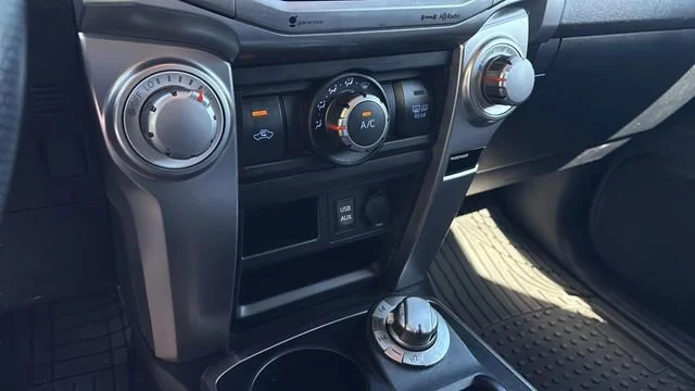 Used 2016 Gray Toyota SR5 Premium image 30