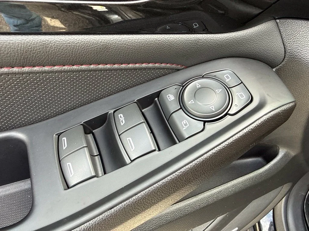 Used 2023 MOSAIC BLACK METALLIC Chevrolet RS image 27