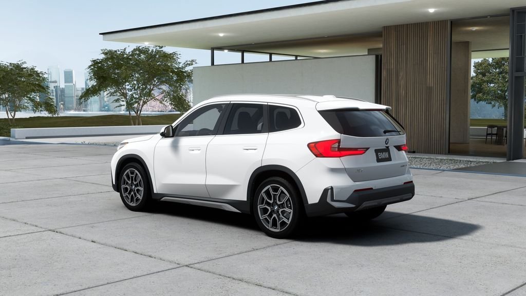New 2027  BMW xDrive28i image 2
