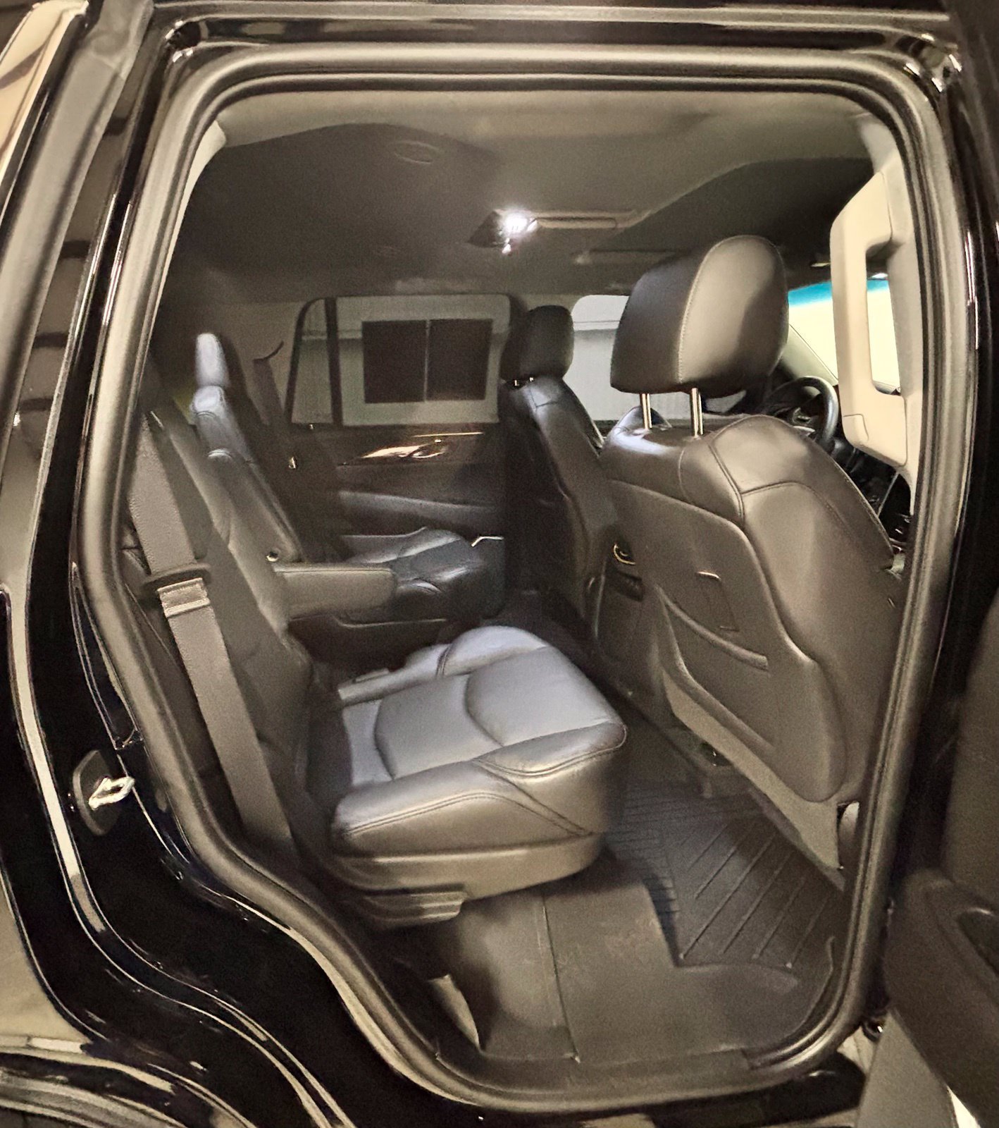 Used 2019 Black Cadillac Luxury image 20