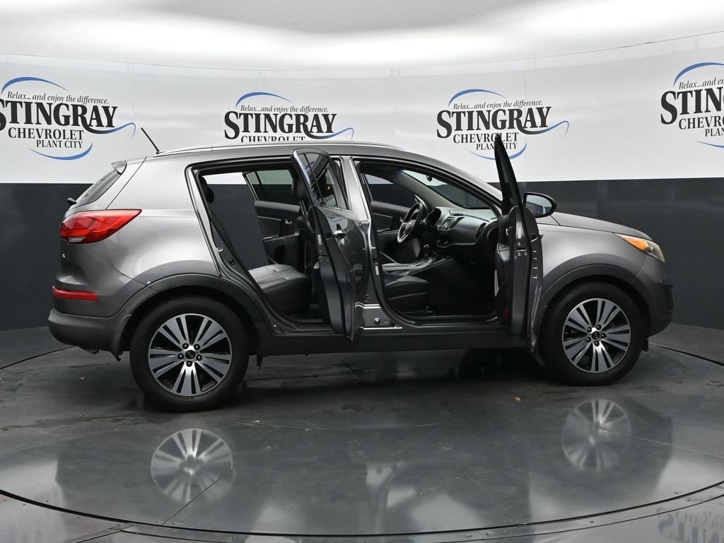Used 2016 Silver Kia EX image 36