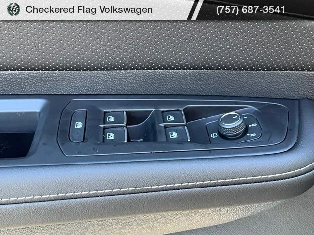 New 2026 White Volkswagen 2.0T SEL Premium R-Line image 10