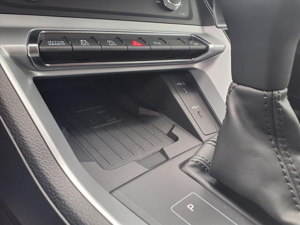 Used 2025 Arkona White Audi S line Premium image 22