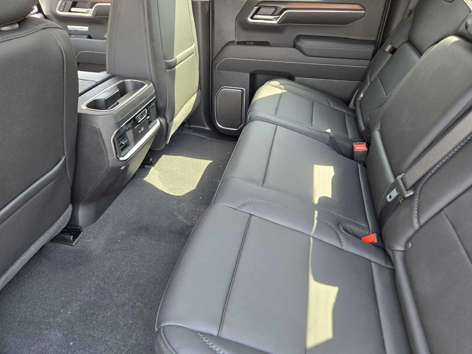2026 GMC Sierra 1500 Denali - Photo 18