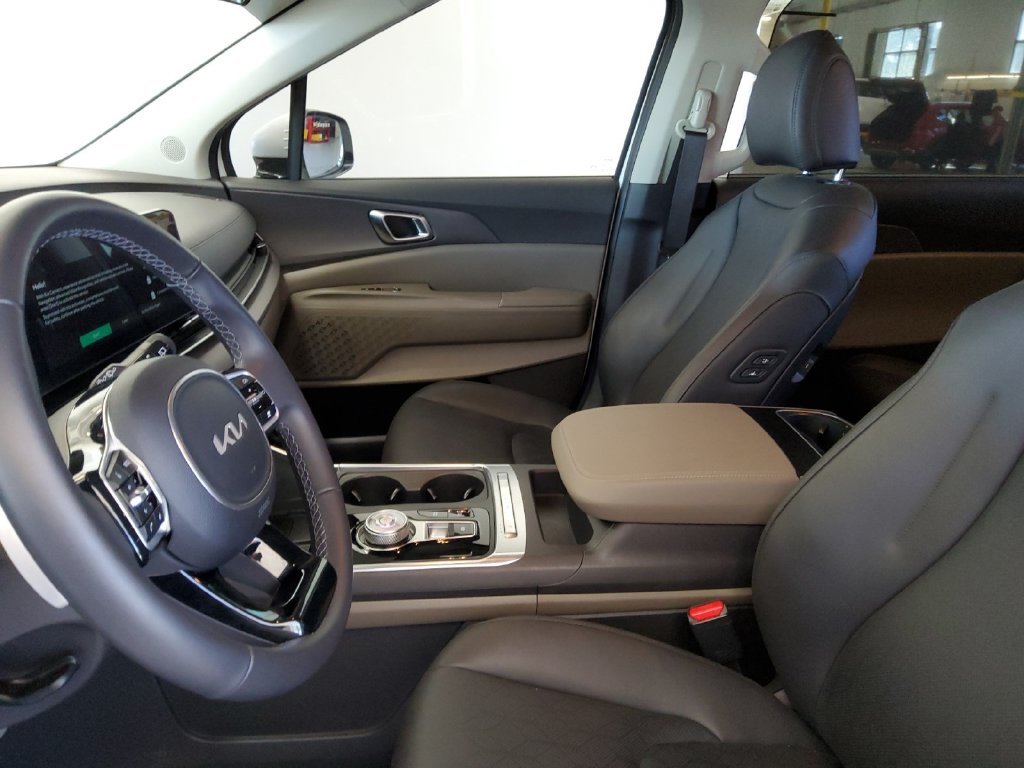 Certified Used 2026 White Kia EX image 24