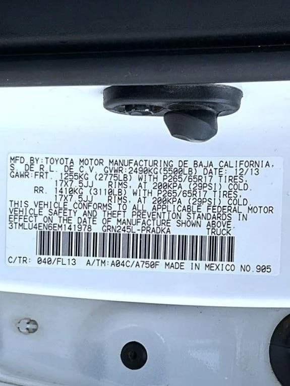 Used 2014 White Toyota Base image 24