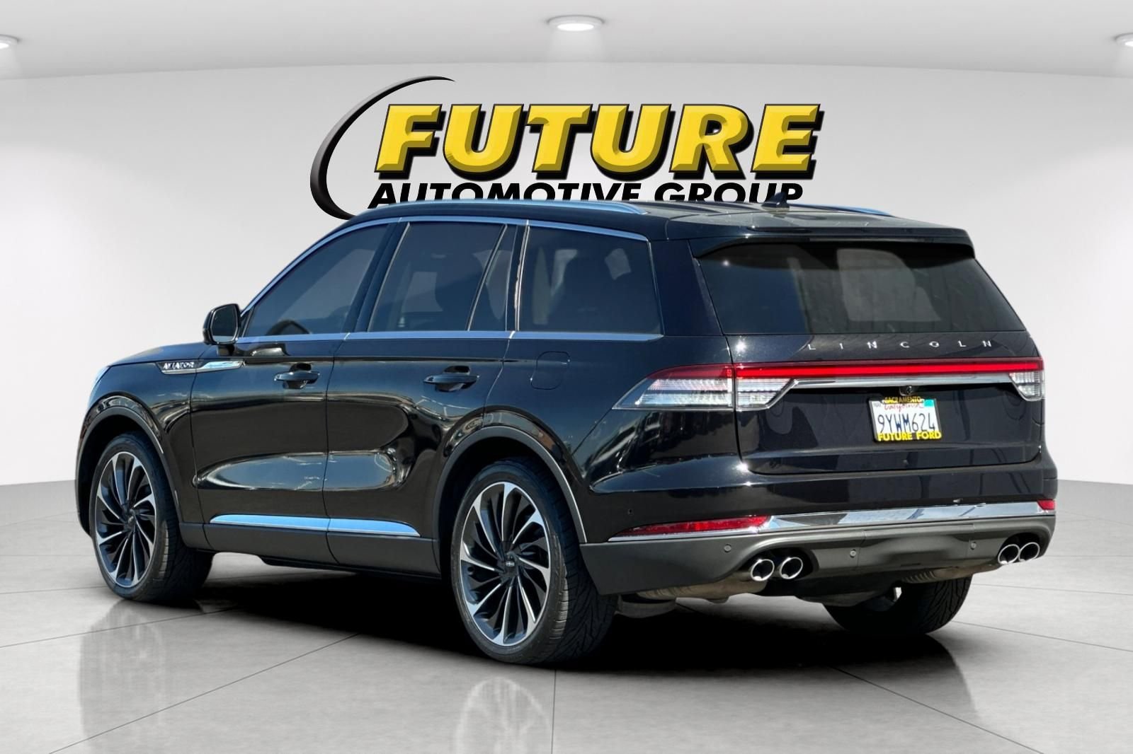 Used 2020 Black Lincoln Reserve image 5
