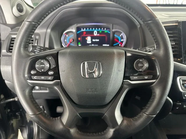 Used 2020 Black Honda Touring image 10