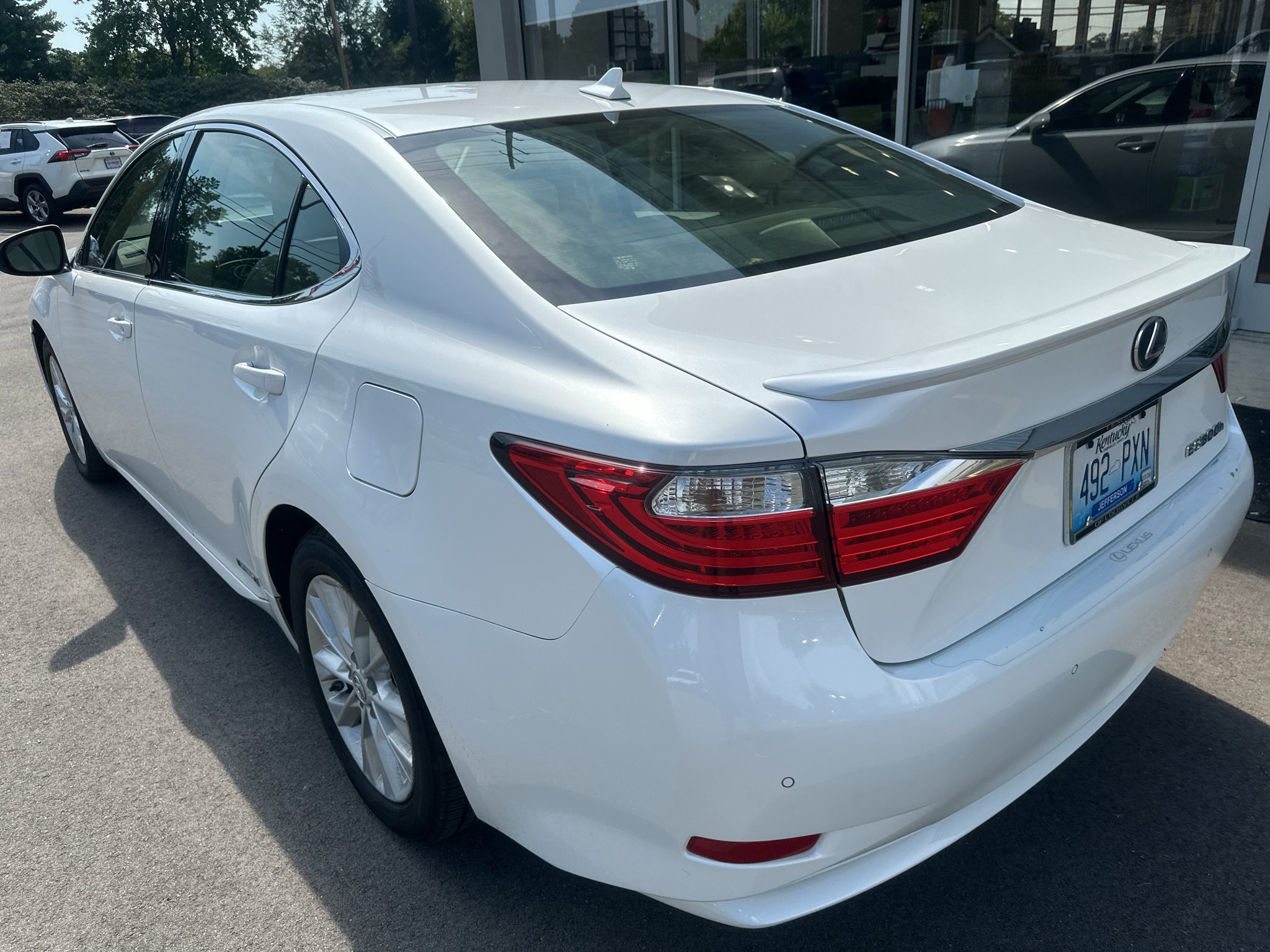 Used 2013 Starfire Pearl Lexus Hybrid image 5