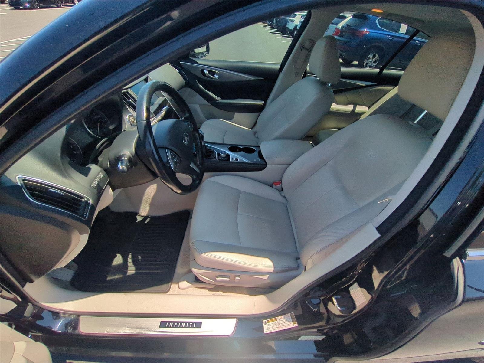 Used 2014 Black Obsidian INFINITI Premium image 29
