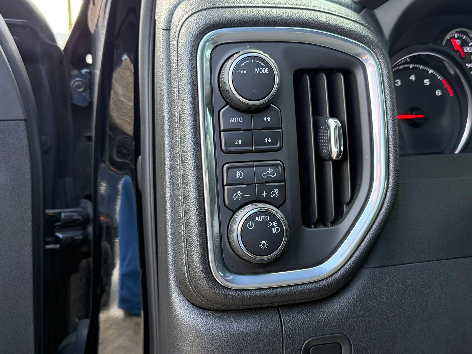Used 2022 Black Chevrolet LT Trail Boss image 30