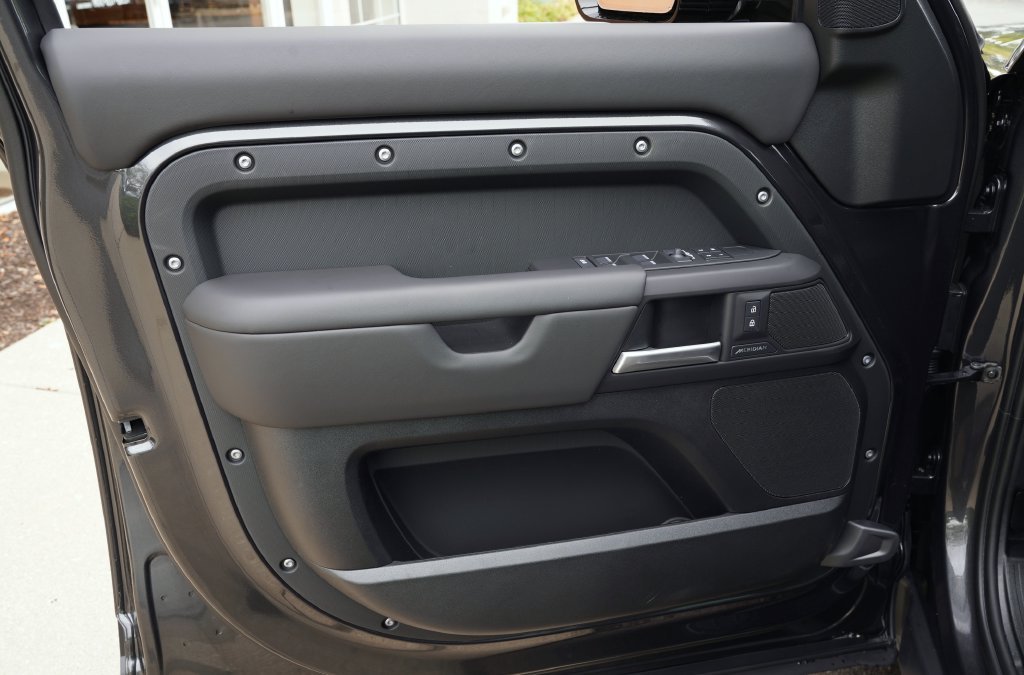 New 2026 Carpathian Grey Land Rover S image 10