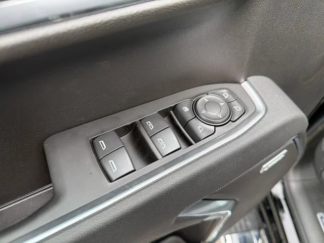New 2026 Onyx Black GMC SLT image 18
