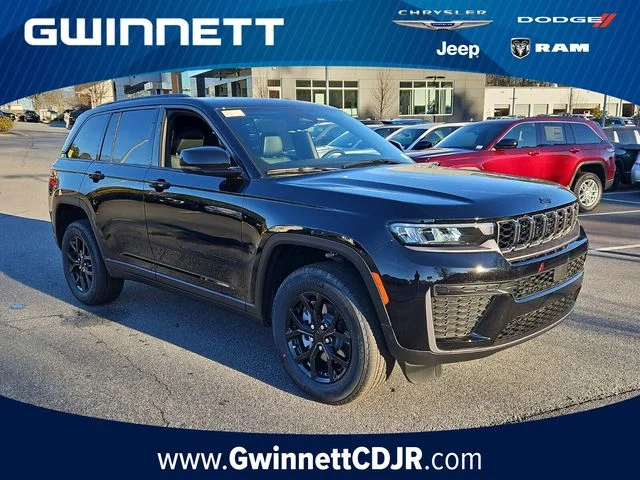 New 2026 Diamond Black Crystal Pearl-Coat Exterior Paint Jeep Altitude image 1