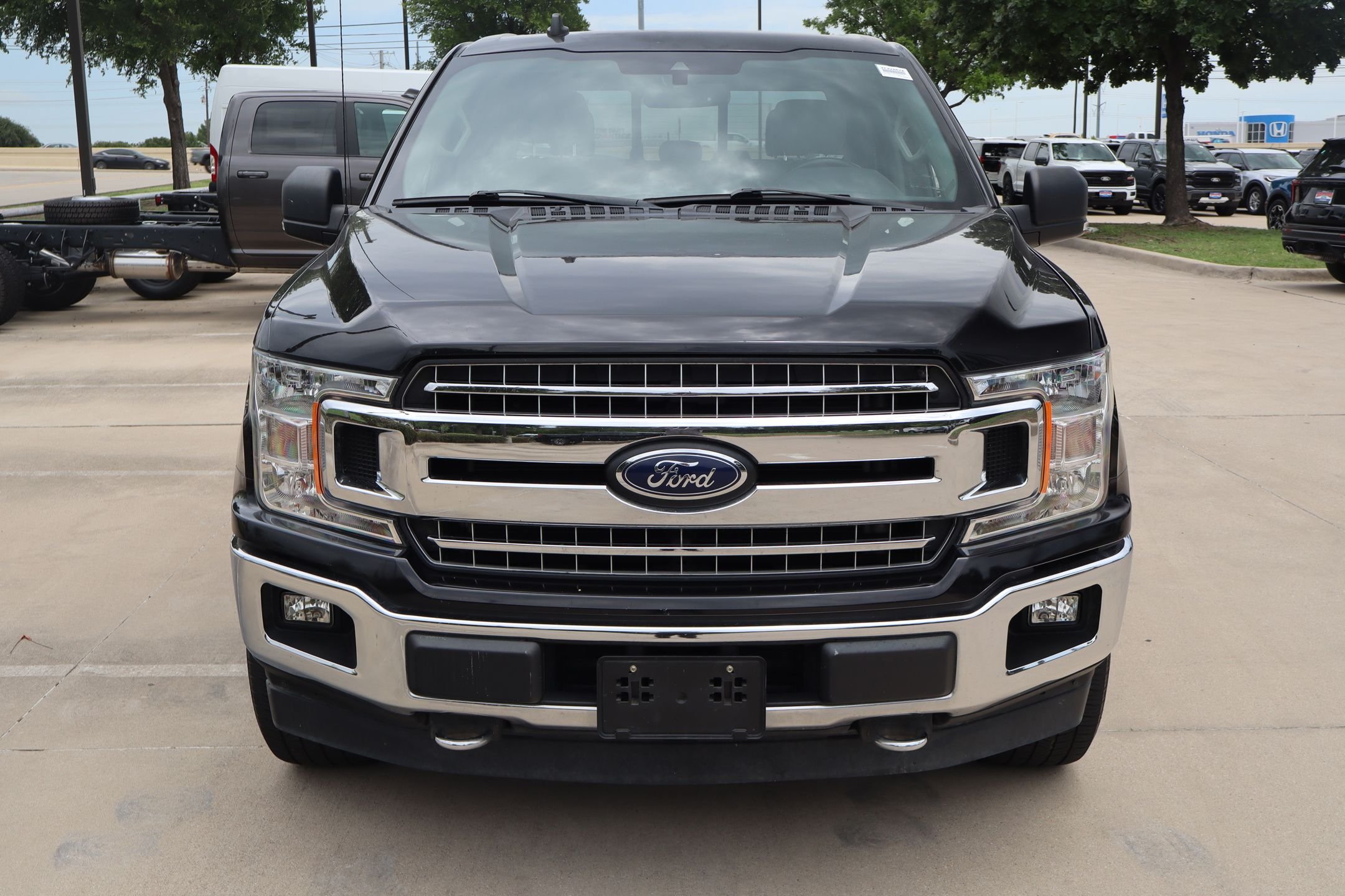 Used 2020 Black Metallic Ford XLT image 9