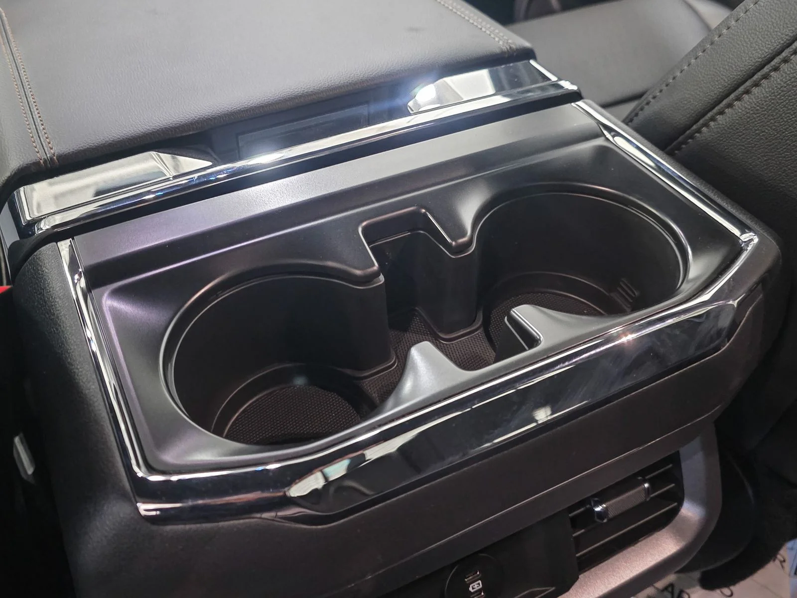 New 2026 Agate Black Metallic Ford Lariat® image 24